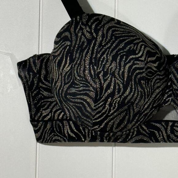 Cacique · 40C · Comfort Bliss · Multi-Way Strapless Bra · Zebra Print Adjustable - Picture 5 of 14